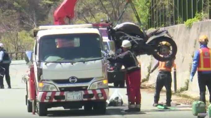 月山道で大型バイクが車2台と衝突　男性1人が死亡した事故の状況と緊迫の通報内容　GWのレジャーが暗転、交通事故には気をつけて（山形・西川町）　|　山形のニュース│TUYテレビユー山形