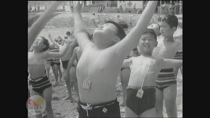 昭和の夏の思い出『ねずみ島水泳教室』【昭和40年撮影】～映像タイムマシーン “ユウガク”【長崎】　|　長崎のニュース | 天気 | NBC長崎放送