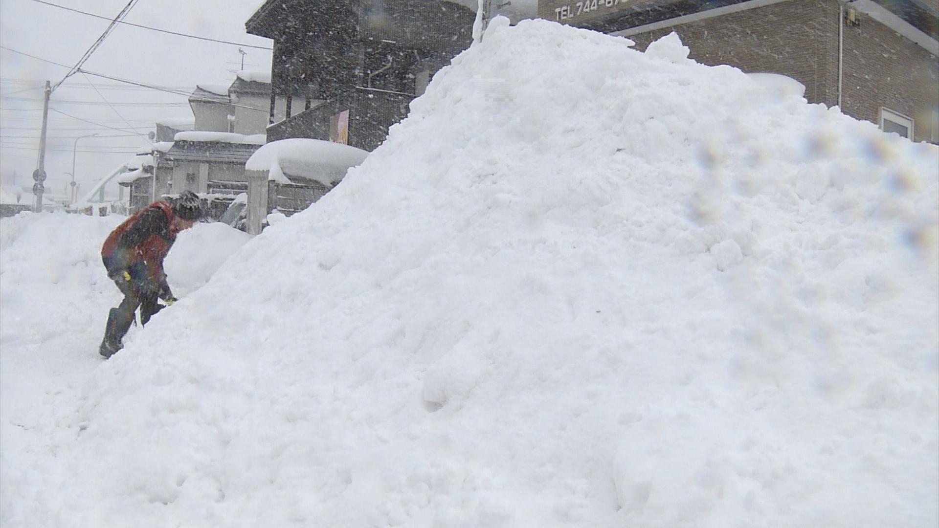 各地で積雪急増…積雪は青森91cm、弘前80cmに（22日11時時点） 今後も