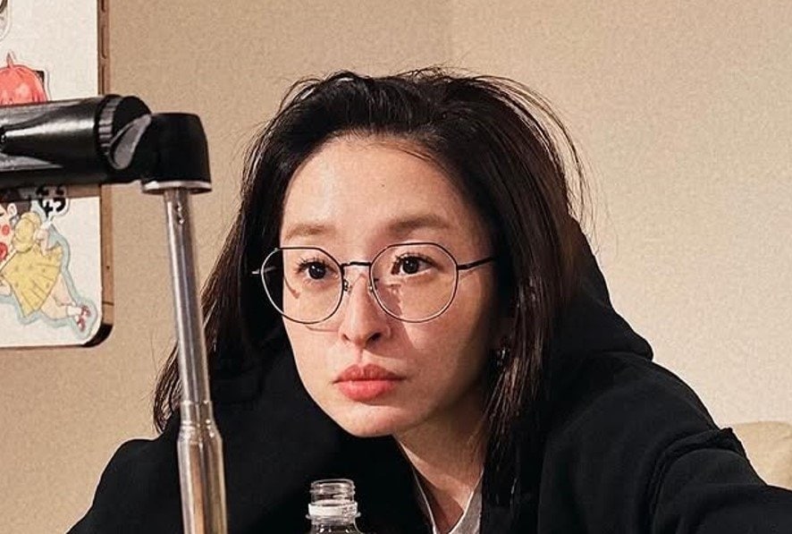 島袋寛子　スエットセットアップ　缶バッチ4個付き SPEED島袋寛子 40歳の姿にネット「まじかよ」「衝撃」「年齢