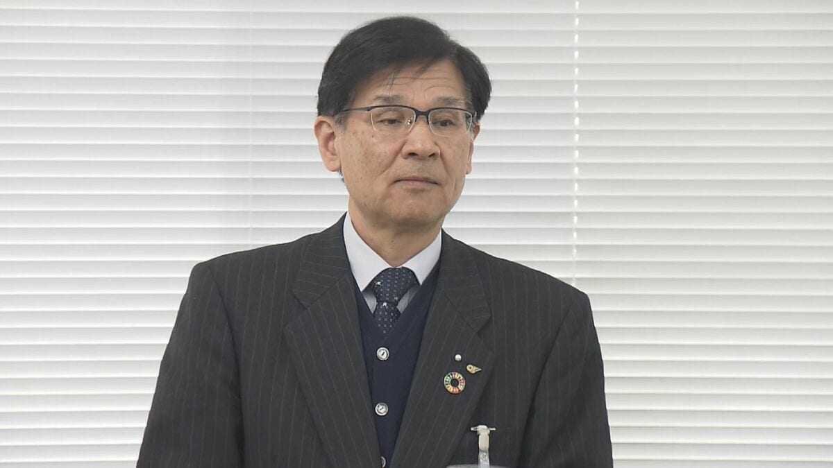 「被害者は自分の教え子」と供述　中学校の25歳男性講師を懲戒免職 住宅の敷地に侵入 浴室の当時10代女性を盗撮した罪で起訴 別の女性2人にも　三重･桑名市