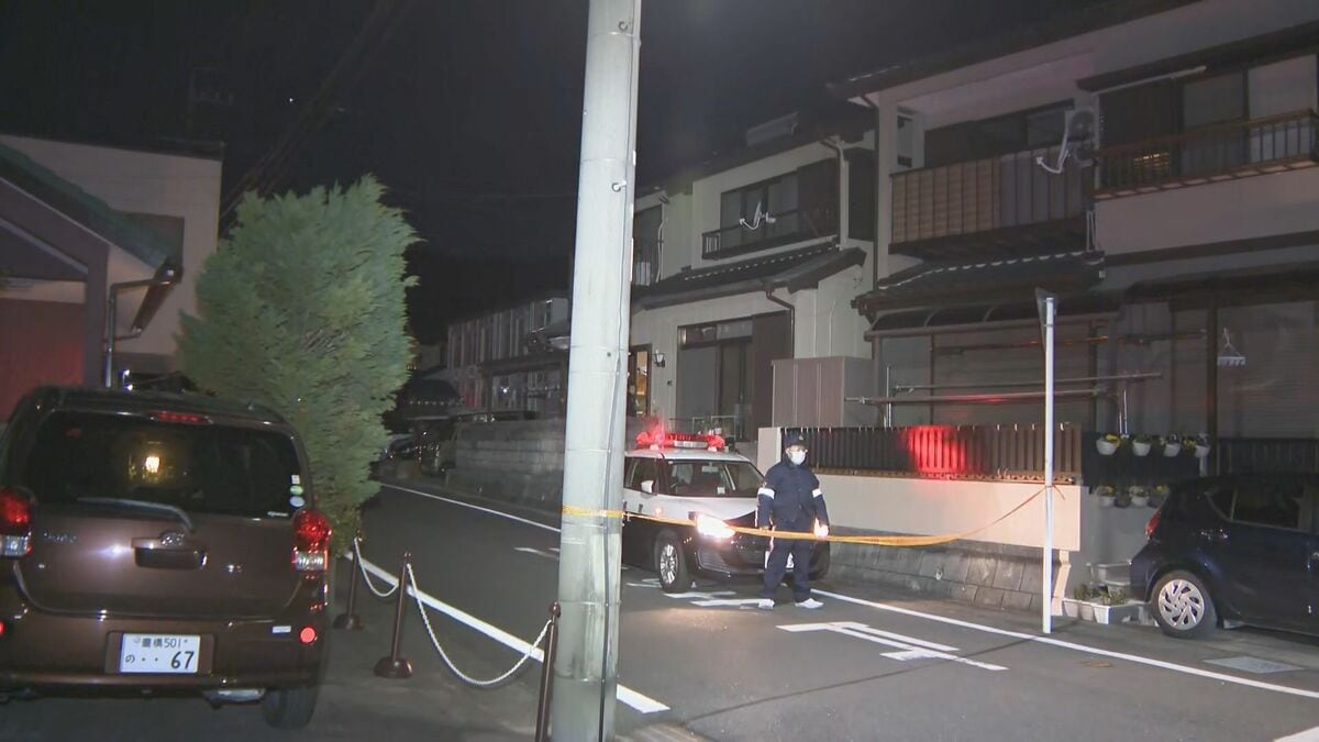 32歳女性が刺され死亡  警察の到着後 交際相手とみられる男性はトイレに駆け込み…自ら首のあたりを切ったか 愛知･豊川市