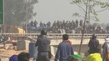 インド・ニューデリー近郊で農作物めぐる政策に対する数万人規模のデモ　農家と警察が衝突 デモ参加者を拘束|TBS NEWS DIG