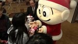 子どもたちの「居場所」にサンタ姿のキャラクターが登場　お菓子をクリスマスプレゼント　自動車整備工場がフリースクールを支援　岩手・一関市|TBS NEWS DIG