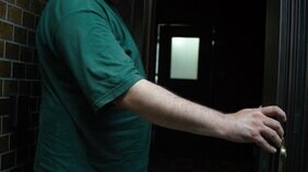 「もう日本では暮らせない」難民認定後も生活苦しく　在アフガニスタン日本大使館元職員のいま　タリバン復権から2年|TBS NEWS DIG