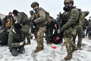 ミネソタ州緊迫、セントポールではデモ隊に催涙弾－女性射殺から一夜| TBS CROSS DIG with Bloomberg