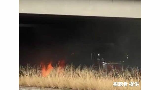 国道11号の坂出IC付近でトラックが炎上　後輪から出火　積み荷の肥料も炎上か　→午前11時52分鎮火【香川】|TBS NEWS DIG