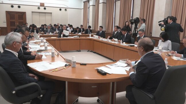 県立高校再編 大規模校の設置方針について議論 具体的な議論行う会議の初会合 14年後には中学校卒業生は約3000人減の推計も 富山|TBS NEWS DIG