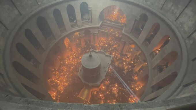 エルサレム　正教徒数千人「聖火の奇跡」祝う|TBS NEWS DIG