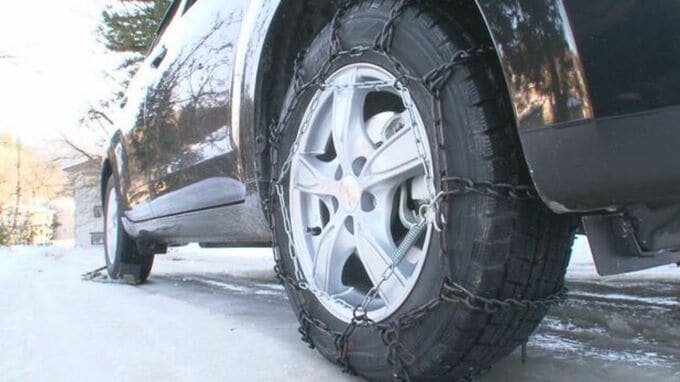 雪対策の金属製タイヤチェーン  装着時は｢表・裏｣に注意!  間違えるとパンクの恐れも…  圧雪路面では“布製チェーン”も効果的  JAFに聞いた|TBS NEWS DIG