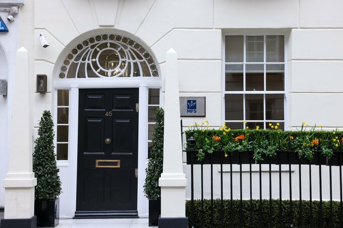 破綻の英住宅金融MFS創業者に資産凍結命令－借り入れ20億ポンド以上