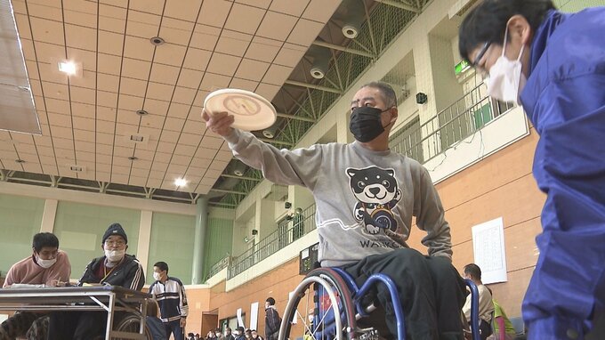的を狙ってディスクを投げる！障害者がゲームで交流深める　|　大分のニュース｜OBS NEWS｜大分放送