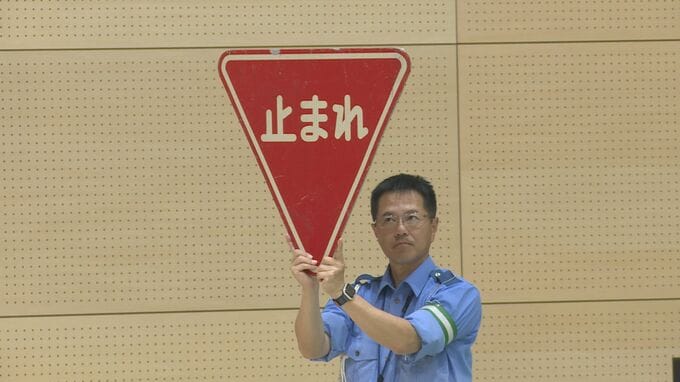 スタントマンが事故を再現　高校で交通安全教室|TBS NEWS DIG