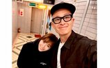 【globe】マーク・パンサー KEIKOさんへ「誕生日プレゼント(ジャケット)渡せました♥」 笑顔の2ショット|TBS NEWS DIG