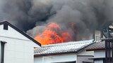 【動画】「隣の2階建ての家から煙が…」住宅6棟が燃える火事、3棟が全焼…火元の家の男性(50代)が軽傷 高知・香南市(12日18時更新) | 高知のニュース・天気|KUTV NEWS | KUTVテレビ高知