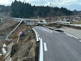 【地震】国道359号と国道471号、道路陥没や亀裂などでの通行止め 道路や公園など24か所で被害 富山 | 富山のニュース|天気・防災|チューリップテレビ
