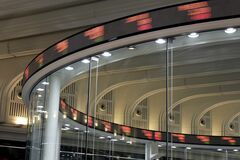 日本株は１％超の下げ、米新規制嫌気しハイテク株に売り－銀行も安い| TBS CROSS DIG with Bloomberg