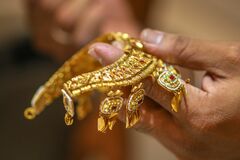 インドの記録的な金輸入は計算ミスが原因、データ修正作業中－関係者| TBS CROSS DIG with Bloomberg