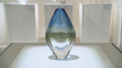 ロイヤル コペンハーゲンなど北欧の陶磁器集めた展覧会 生活用品に芸術
