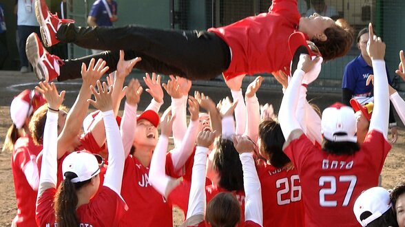 ソフトボール日本代表が7連覇の快挙!中国に完勝で8戦全勝の金メダル 5回無失点好投の後藤希友「想像通りの良い試合ができた」【アジア大会】|TBS NEWS DIG