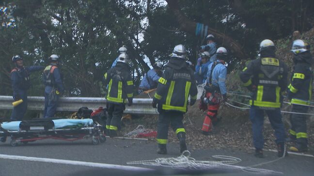指宿スカイラインでオートバイの男性が道路約40m下に転落も軽いけが 鹿児島|TBS NEWS DIG