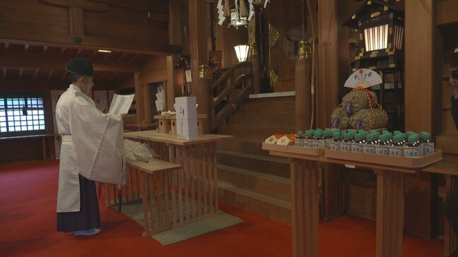 「受かっちゃ」で志望校合格! 富山県の学習塾がお守りのお祓い 約1900人が関門に挑む |TBS NEWS DIG