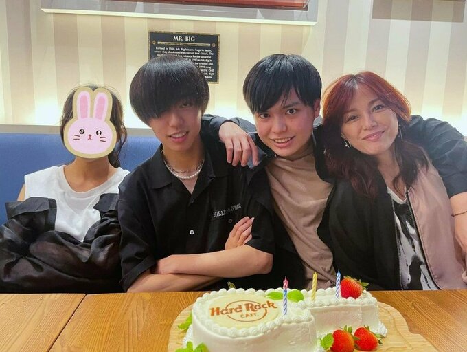 相川七瀬さん　子ども３人の誕生日をお祝い　「いつの間にか頼れる程に　こんなに大きくなった」|TBS NEWS DIG