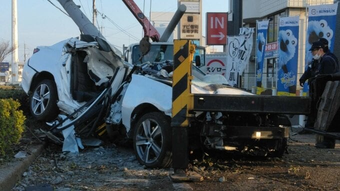 【速報】倉敷市で乗用車が歩道に突っ込む事故　運転手と助手席の19歳の男性2人が死亡　後部座席の２人が重傷　【岡山】|TBS NEWS DIG