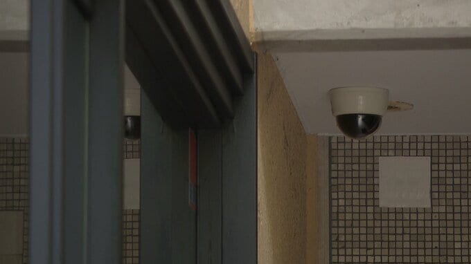 未明の市街地　約5分の犯行か　ショーウィンドウを叩き割り衣料品92点（合計約687万円）を盗んだ疑いで18歳と19歳の男を再逮捕【岡山】|TBS NEWS DIG