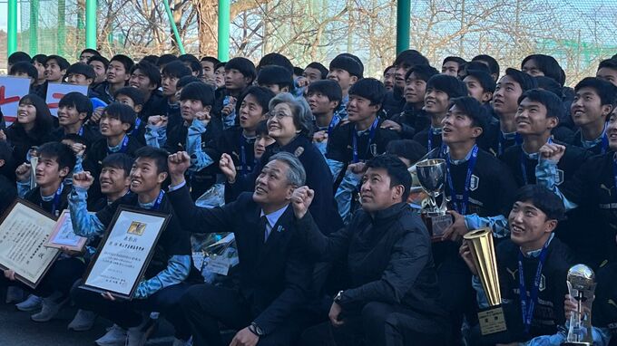 「桃太郎の県に “本当の日本一” を持ち帰れた」高校サッカー・岡山県勢初の全国制覇　岡山学芸館イレブンが地元・岡山に凱旋|TBS NEWS DIG