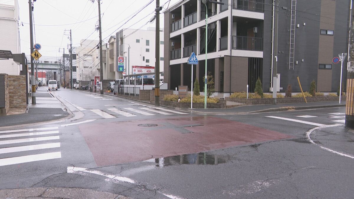 ｢幼稚園バスと自転車の事故｣ 自転車の60代女性がバスに足を挟まれる 園児にケガなし 名古屋･熱田区