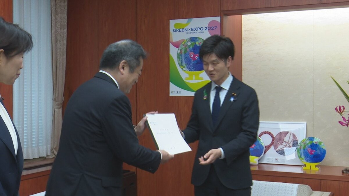 「検疫交渉の進展を期待したい」県産ブドウやモモの輸出拡大を　農林水産大臣に要望書提出　山梨