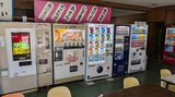 ラーメン、ガム、黒にんにく、オランダせんべい…みんなから愛される自販機マニアの楽園が秋田県仙北市にあったので早速足を運んでみた | IBC NEWS | IBC岩手放送