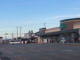 スーパーに居座ったクマを捕獲 警察が箱わなに入ったのを確認 秋田市|TBS NEWS DIG