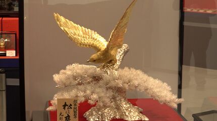 純金の風炉と茶釜のセットは1憶9千万円超 高騰する「金」に熱い視線