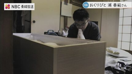 ウジャウジャ宇宙人100体 葬儀社納棺師が作った理由 「宇宙好きじゃ