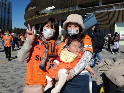 絶対勝利」「オレンジの旗に、声にすべての思いを込める」いざ J1復帰