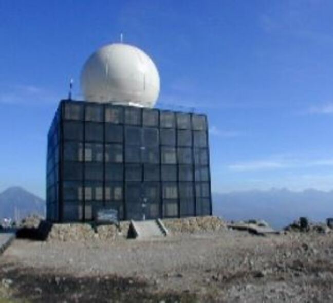 年に1度の公開　悪天候予想で8日に延期　直径4メートルのパラボラアンテナが間近に　実施の最終判断は6日午前に決定　長野・車山気象レーダー観測所|TBS NEWS DIG