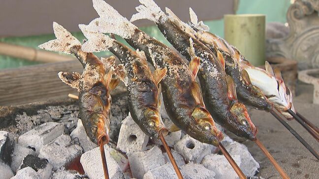 新鮮な川魚を炭火でこんがり…千曲川でつけば小屋オープン「野趣あふれる自然の中で味わって」長野県上田市|TBS NEWS DIG
