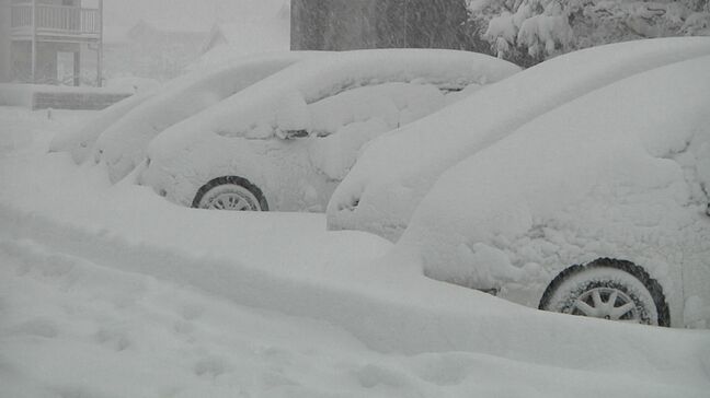 衆議院選挙の日に記録的な大雪　8日夜のはじめ頃にかけて雪が強く降る見込み　松江で平年比2000%超の積雪　気象台「不要不急の外出は控えて」|TBS NEWS DIG