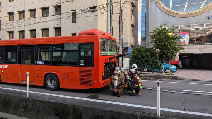 走行中の路線バスから発煙か 乗員・乗客にけがはなし 愛媛・松山市　|　愛媛のニュース - Nスタえひめ｜あいテレビは6チャンネル