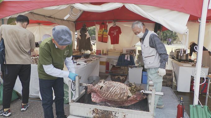 石川の食を発信 “美味でござる！てんこもり横丁” 能登牛丼にイノシシの丸焼きも　|　石川県のニュース｜MRO北陸放送