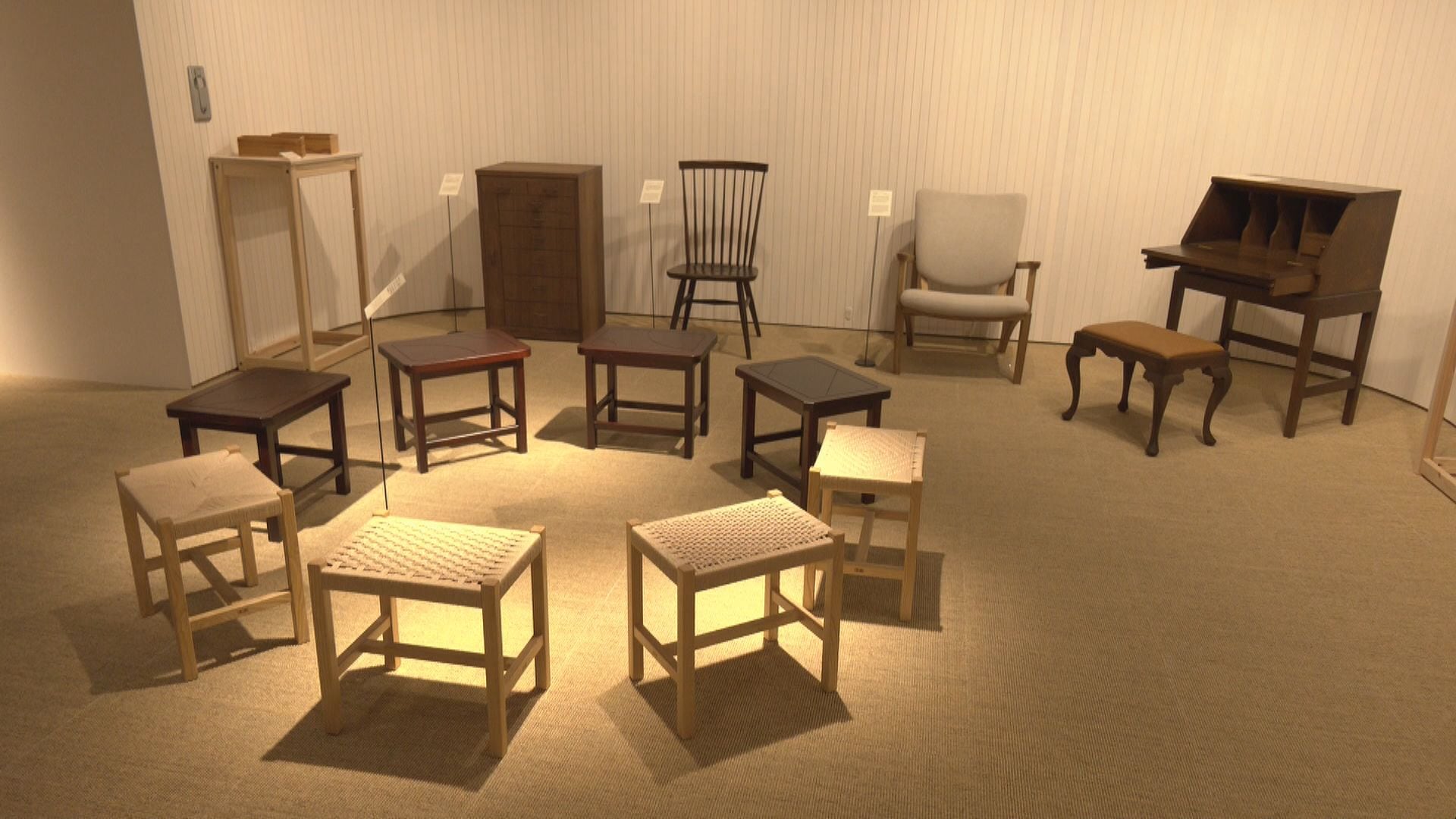 “未来の家具職人”の作品展 ｢飛騨職人学舎｣卒業生ら成長の記録 岐阜・高山市で3月31日まで