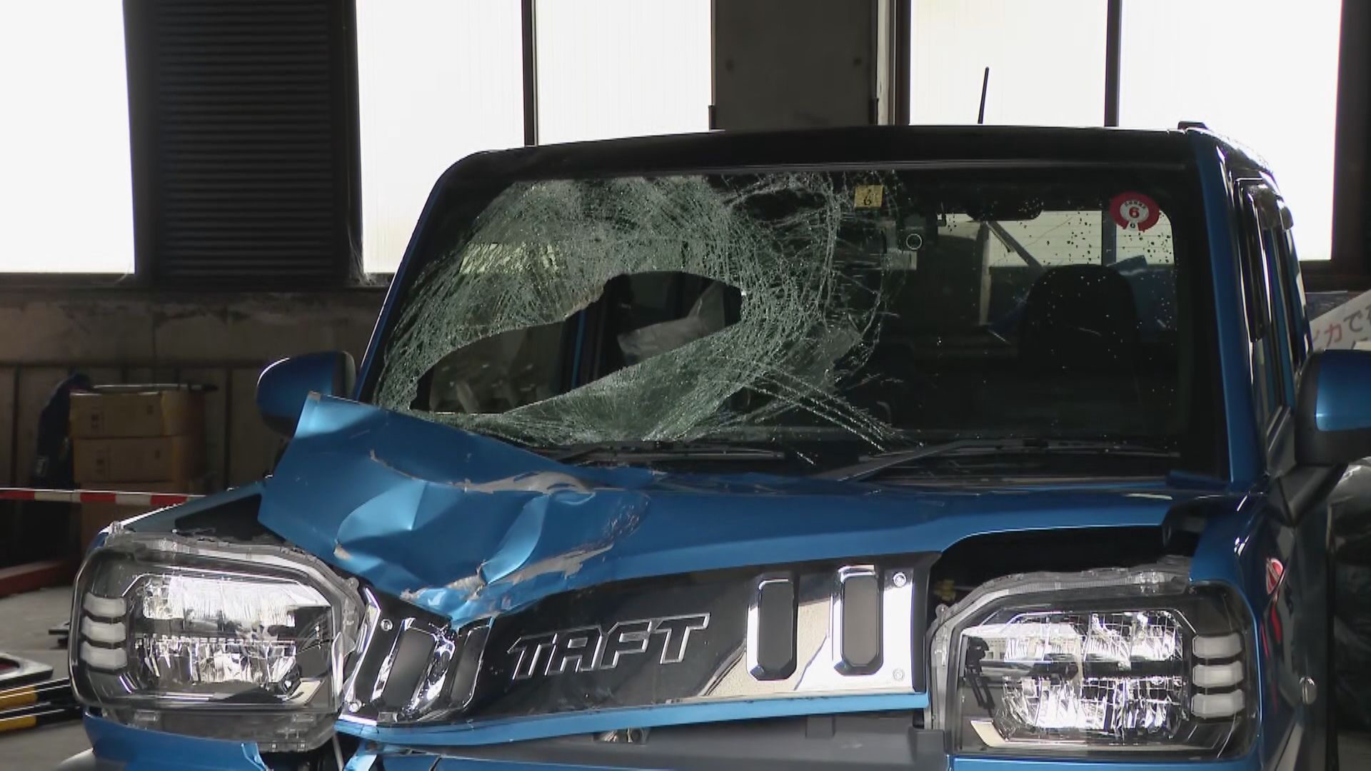 車道にいた高齢とみられる男性が軽乗用車にはねられ死亡　現場は片側2車線で中央分離帯あり　岐阜・大垣市