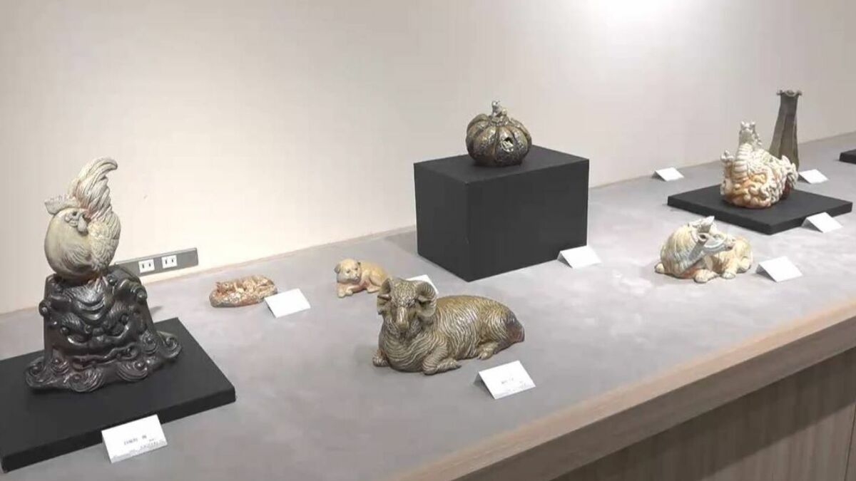 来年の干支「白備前の馬が時を翔ける」乳白色の備前焼を出がける木村玉