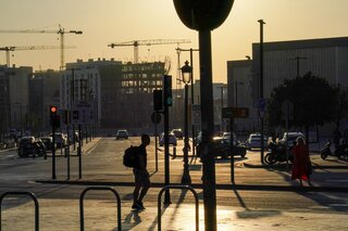 スペイン格付け、ムーディーズとフィッチが引き上げ-S&Pに続く| TBS CROSS DIG with Bloomberg