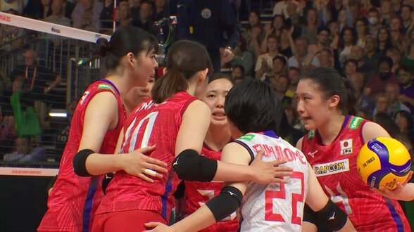 眞鍋ジャパン、フルセットの激闘！2セット連取もブラジルに涙の逆転負け 12年ぶりベスト4進出ならず 【世界バレー】|TBS NEWS DIG