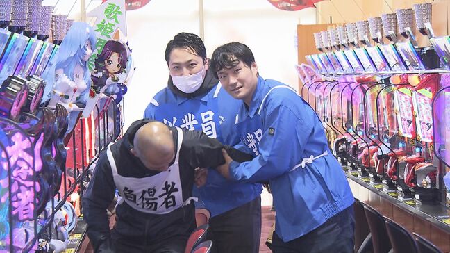 パチンコ店で消防訓練　2001年の放火事件を教訓に、避難誘導やAED操作を確認　大分|TBS NEWS DIG