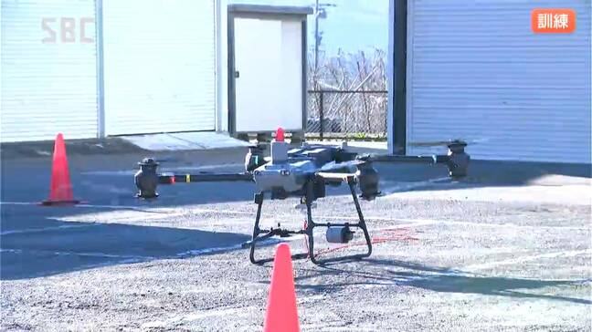 厳冬期の災害を想定　大型ドローン使って物資輸送を行う訓練　長野・松川町|TBS NEWS DIG