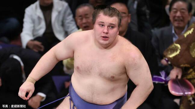 安青錦が逆転で初賜杯！豊昇龍を優勝決定戦で撃破、ウクライナ出身力士で初、大関に前進【大相撲九州場所】|TBS NEWS DIG
